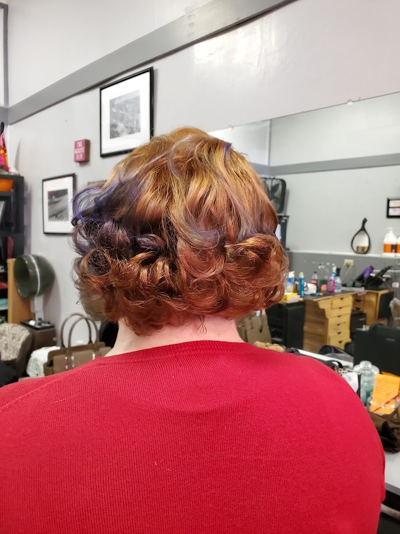 Hair Hut, beauty salon in Pendleton, OR, photo 2 of 3
